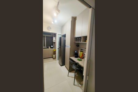 Cozinha de apartamento à venda com 2 quartos, 84m² em Auxiliadora, Porto Alegre