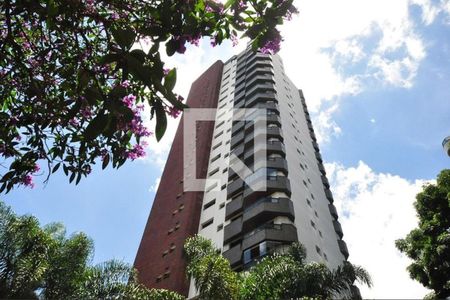 Apartamento para alugar com 225m², 3 quartos e 4 vagasFachada