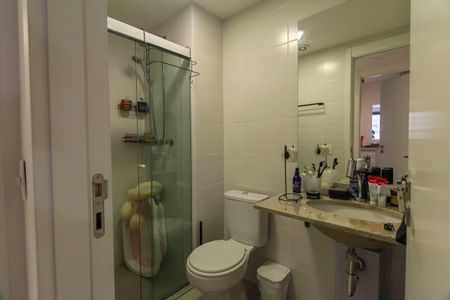 Apartamento à venda com 64m², 2 quartos e 1 vaga Apartamento à venda com 64m², 2 quartos e 1 vagaBanheiro