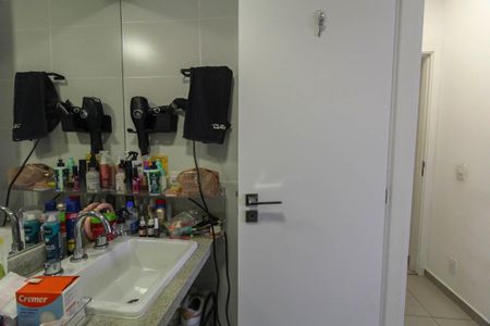 Apartamento à venda com 64m², 2 quartos e 1 vaga Apartamento à venda com 64m², 2 quartos e 1 vagaBanheiro da Suíte