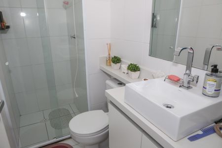 Banheiro de apartamento à venda com 1 quarto, 31m² em Água Branca, São Paulo