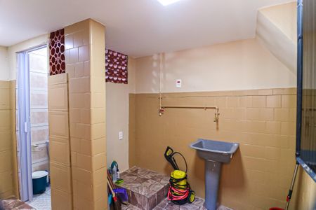 Área de Serviço de casa para alugar com 2 quartos, 105m² em Pilares, Rio de Janeiro