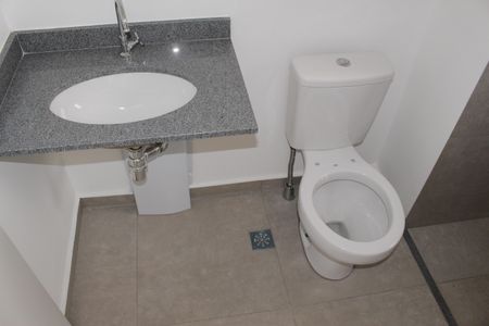 banheiro  de kitnet/studio à venda com 1 quarto, 23m² em Vila Buarque, São Paulo