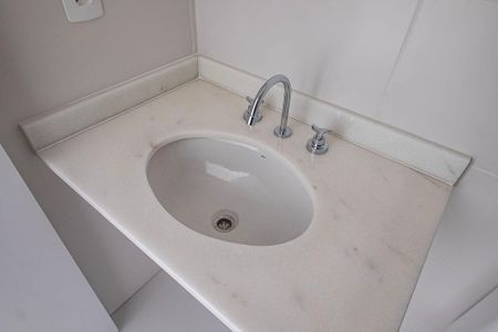 Banheiro de kitnet/studio à venda com 1 quarto, 27m² em Pompeia, São Paulo