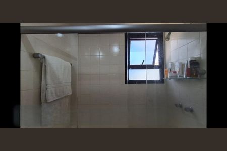 Apartamento para alugar com 180m², 3 quartos e 2 vagasBanheiro suíte 2