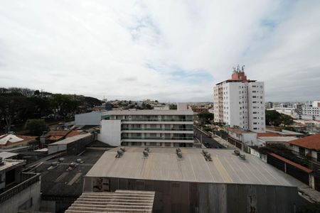 Vista da Sala/Cozinha de apartamento para alugar com 2 quartos, 52m² em Vila Guilhermina, São Paulo