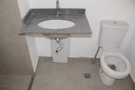 Banheiro de kitnet/studio à venda com 1 quarto, 29m² em Vila Buarque, São Paulo