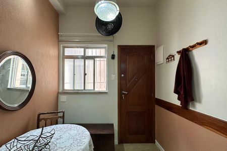 Sala de apartamento para alugar com 2 quartos, 43m² em Copacabana, Rio de Janeiro