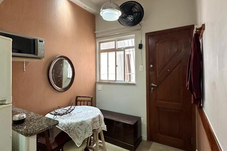 Sala de apartamento para alugar com 2 quartos, 43m² em Copacabana, Rio de Janeiro
