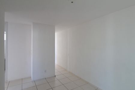 Sala de apartamento para alugar com 2 quartos, 45m² em Pedra Azul, Contagem