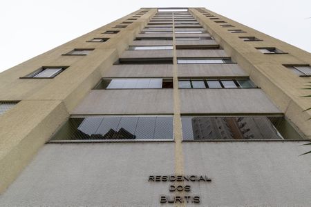 Apartamento à venda com 54m², 2 quartos e 2 vagasFachada