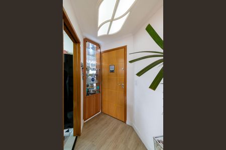 Apartamento à venda com 54m², 2 quartos e 2 vagasCorredor