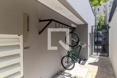 Studio à venda com 28m², 1 quarto e sem vaga Studio à venda com 28m², 1 quarto e sem vagaÁrea comum - Bicicletário