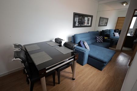 Apartamento à venda com 77m², 2 quartos e 1 vagaSala