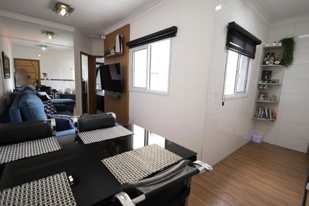 Sala de apartamento à venda com 2 quartos, 77m² em Vila Scarpelli, Santo André