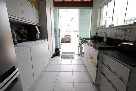 Apartamento à venda com 77m², 2 quartos e 1 vagaCozinha