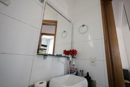 Apartamento à venda com 77m², 2 quartos e 1 vagaBanheiro