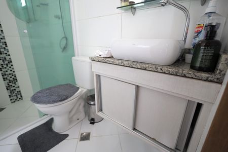 Apartamento à venda com 77m², 2 quartos e 1 vagaBanheiro