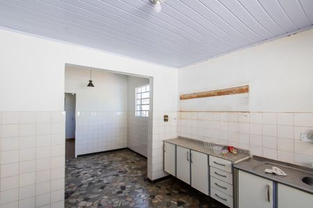 Casa à venda com 253m², 2 quartos e 2 vagasCozinha