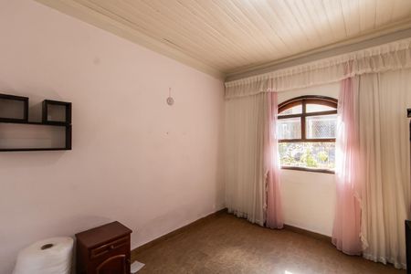 Casa à venda com 253m², 2 quartos e 2 vagasQuarto 1