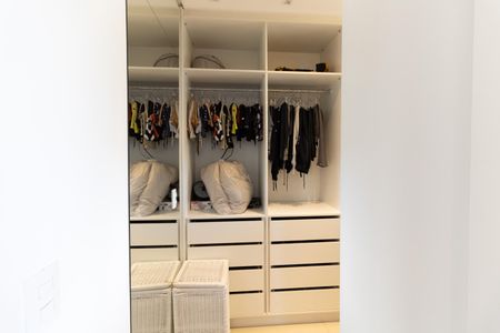 Apartamento à venda com 65m², 1 quarto e 1 vagaCloset da Suíte