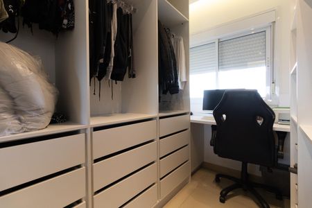 Apartamento à venda com 65m², 1 quarto e 1 vagaCloset da Suíte