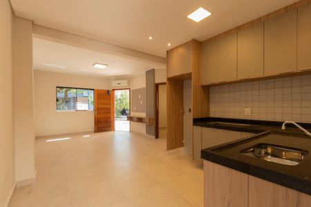 Casa de condomínio para alugar com 119m², 3 quartos e 3 vagas Casa de condomínio para alugar com 119m², 3 quartos e 3 vagasCozinha