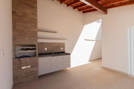 Casa de condomínio para alugar com 119m², 3 quartos e 3 vagas Casa de condomínio para alugar com 119m², 3 quartos e 3 vagasQuintal / Área gourmet