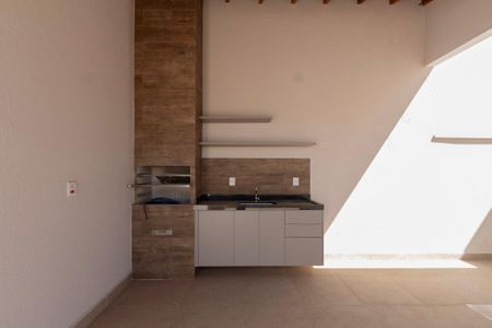 Casa de condomínio para alugar com 119m², 3 quartos e 3 vagas Casa de condomínio para alugar com 119m², 3 quartos e 3 vagasQuintal / Área gourmet