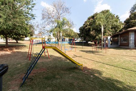 Casa de condomínio para alugar com 119m², 3 quartos e 3 vagas Casa de condomínio para alugar com 119m², 3 quartos e 3 vagasÁrea comum - Playground