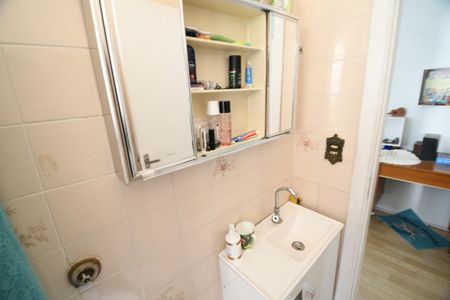 Casa à venda com 250m², 3 quartos e 2 vagasCasa 2 - Banheiro