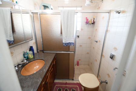 Casa à venda com 250m², 3 quartos e 2 vagasBanheiro 2