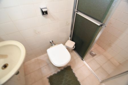 Casa à venda com 250m², 3 quartos e 2 vagasBanheiro 1