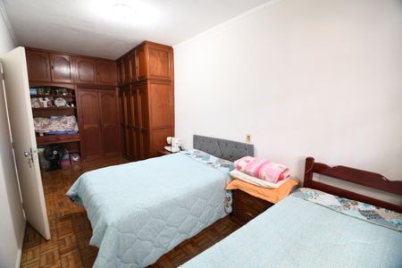 Casa à venda com 250m², 3 quartos e 2 vagasQuarto 2 - Suíte