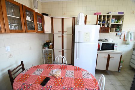 Casa à venda com 250m², 3 quartos e 2 vagasCozinha
