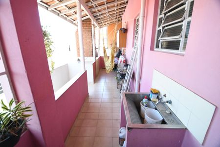 Casa à venda com 250m², 3 quartos e 2 vagasÁrea de Serviço