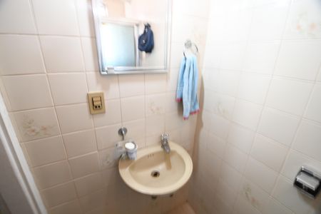 Casa à venda com 250m², 3 quartos e 2 vagasBanheiro 1