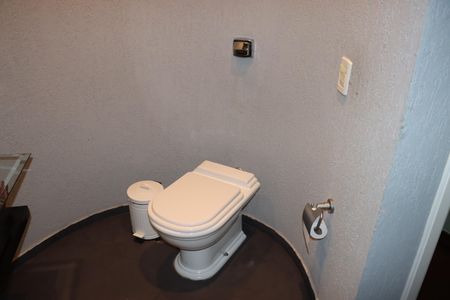 Casa de condomínio para alugar com 700m², 6 quartos e 4 vagasLavabo