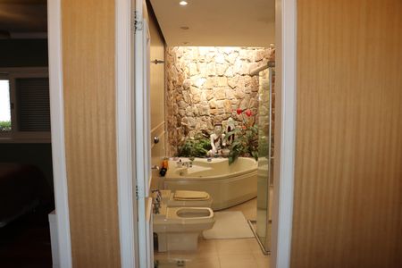 Casa de condomínio para alugar com 700m², 6 quartos e 4 vagasSuíte 3