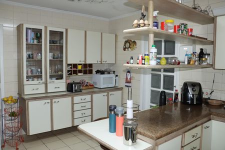 Casa de condomínio para alugar com 700m², 6 quartos e 4 vagasCozinha