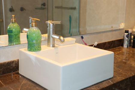 Casa de condomínio para alugar com 700m², 6 quartos e 4 vagasBanheiro da Suíte 5