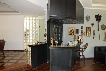 Casa de condomínio para alugar com 700m², 6 quartos e 4 vagasSala 1