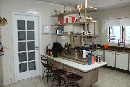 Casa de condomínio para alugar com 700m², 6 quartos e 4 vagasCozinha