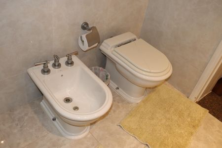 Casa de condomínio para alugar com 700m², 6 quartos e 4 vagasBanheiro da Suíte 5