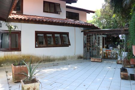 Casa de condomínio para alugar com 700m², 6 quartos e 4 vagasÁrea Externa