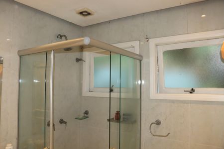 Casa de condomínio para alugar com 700m², 6 quartos e 4 vagasBanheiro da Suíte 6