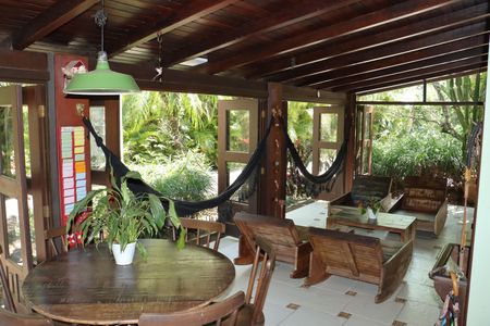 Casa de condomínio para alugar com 700m², 6 quartos e 4 vagasÁrea Gourmet