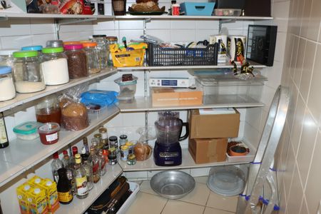 Casa de condomínio para alugar com 700m², 6 quartos e 4 vagasDespensa