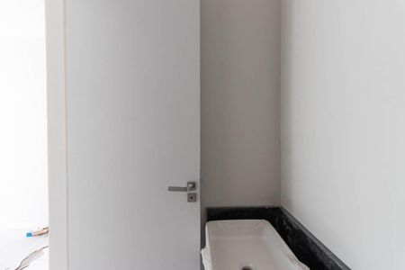 Casa à venda com 183m², 3 quartos e 2 vagas Casa à venda com 183m², 3 quartos e 2 vagasBanheiro de serviço