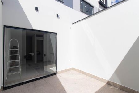 Casa à venda com 183m², 3 quartos e 2 vagas Casa à venda com 183m², 3 quartos e 2 vagasÁrea gourmet